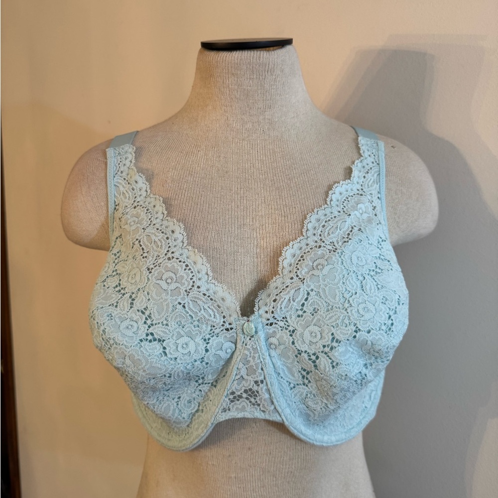 Playtex Secrets Light Baby Pastel Blue Lace Bra 40DD NWOT